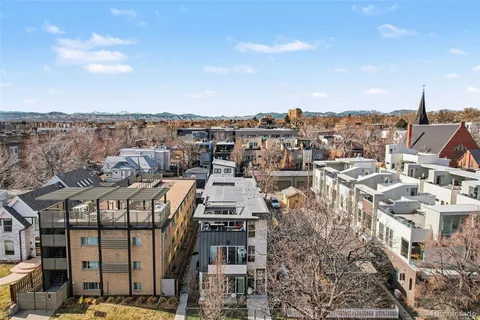 a picture of city view
