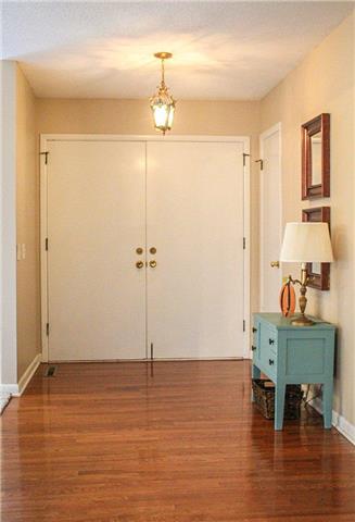 271 Wood Bluff Road Winchester, TN 37398 - Photo 7 of 20 Entry Foyer