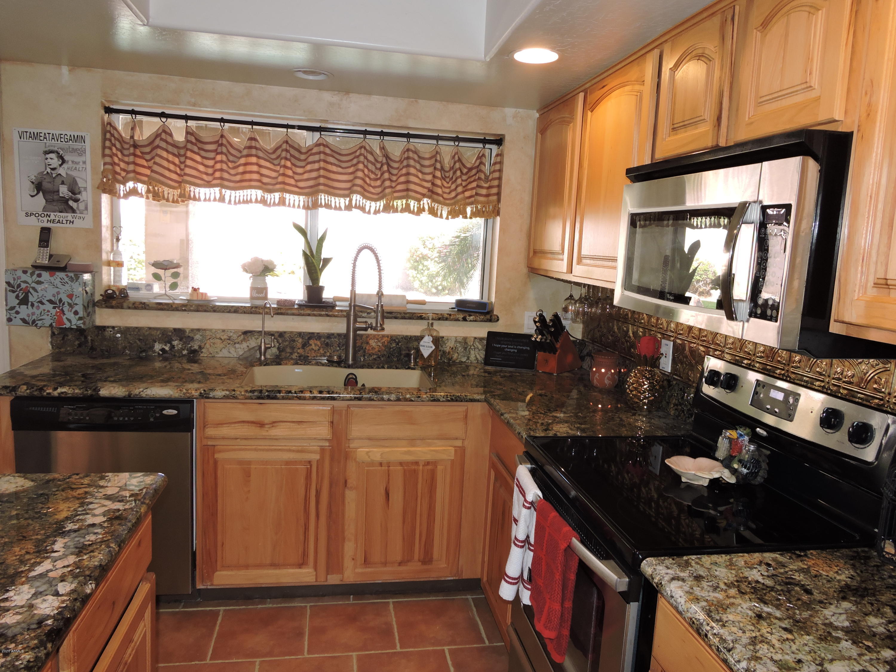 15752 West Boca Raton Road Surprise, AZ 85379 - Photo 8 of 32 DSCN6302