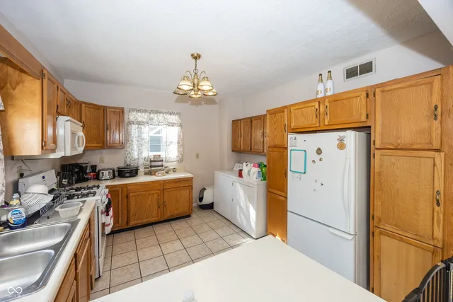 $185,900 | 303 West Main Street, Lewisville, IN 47352