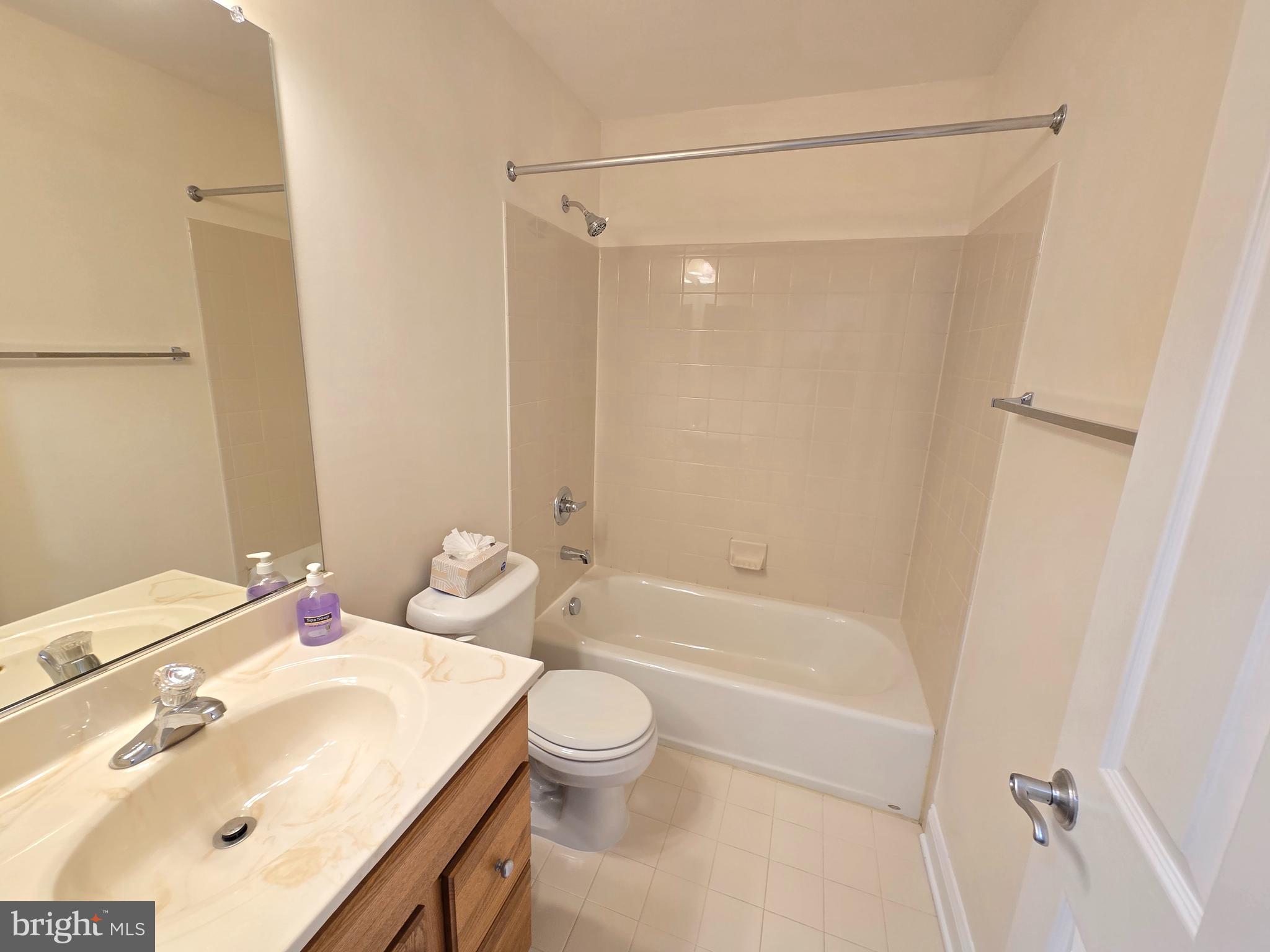 876 Ryan Street Baltimore, MD 21230 - Photo 29 of 50 Upper Level Hallway Bath