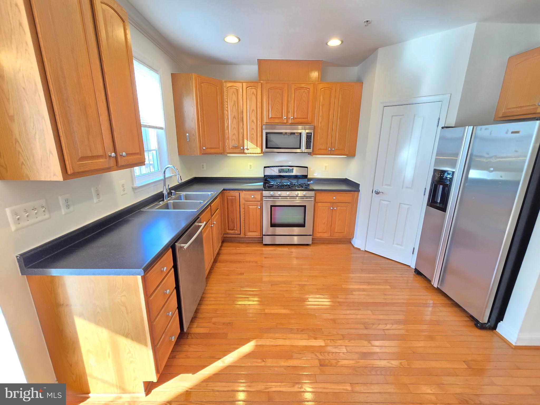 876 Ryan Street Baltimore, MD 21230 - Photo 5 of 50