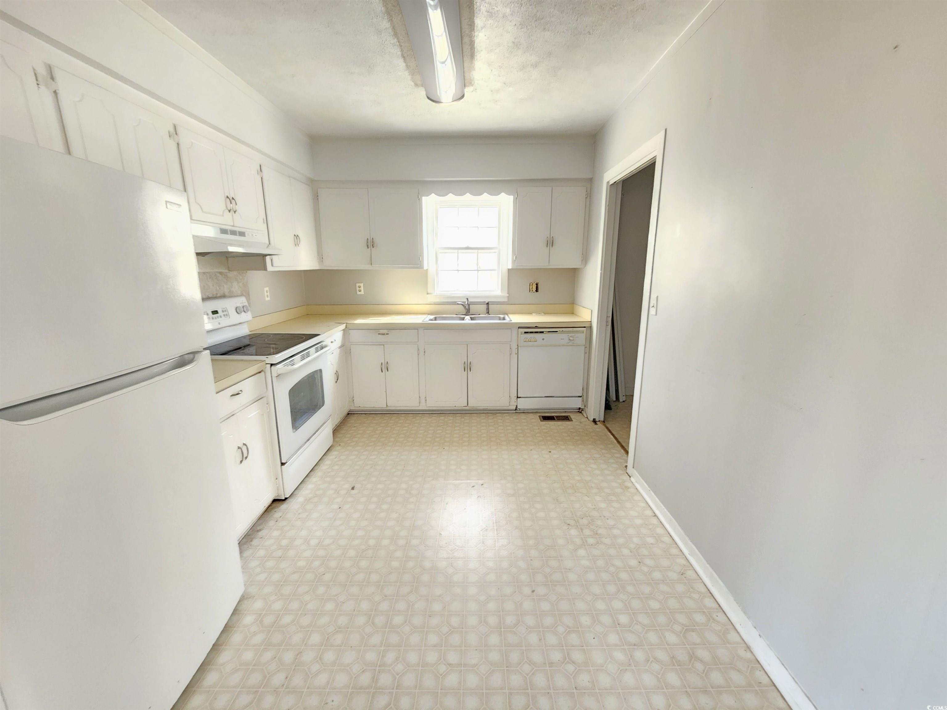3880 2nd Loop Road Conway, SC 29526 - Photo 5 of 19 Gallery Image 5