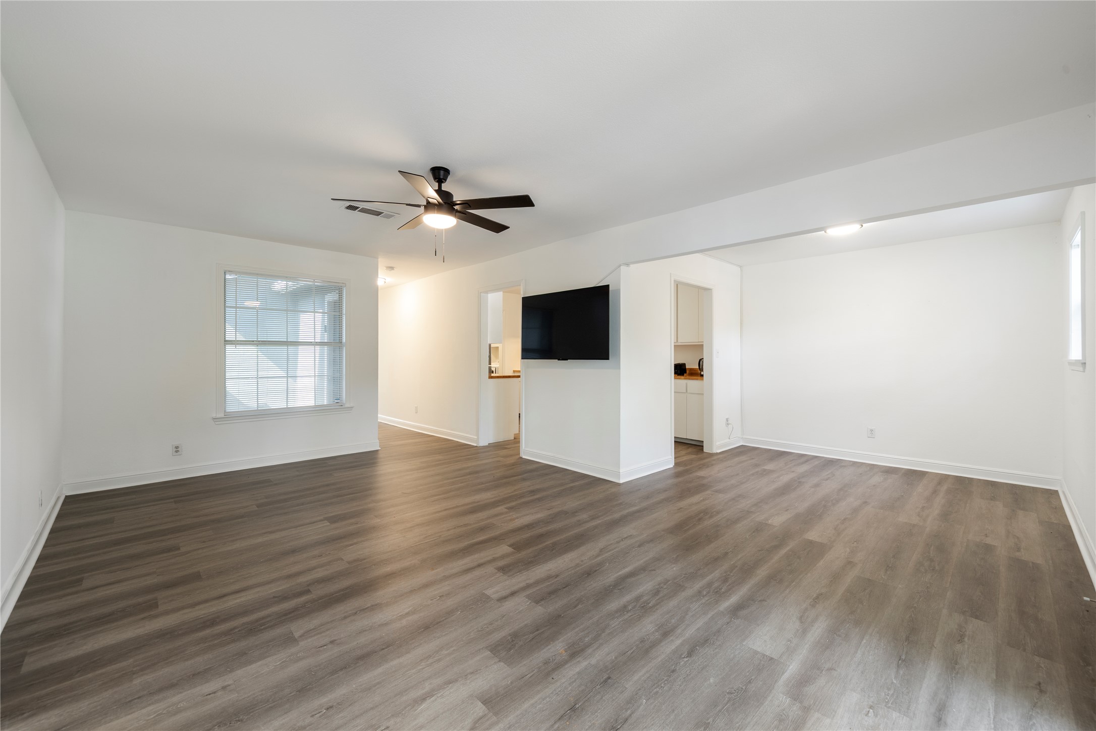 2509 Quarry Road, Unit B Austin, TX 78703 - Photo 12 of 33 Gallery Image 12
