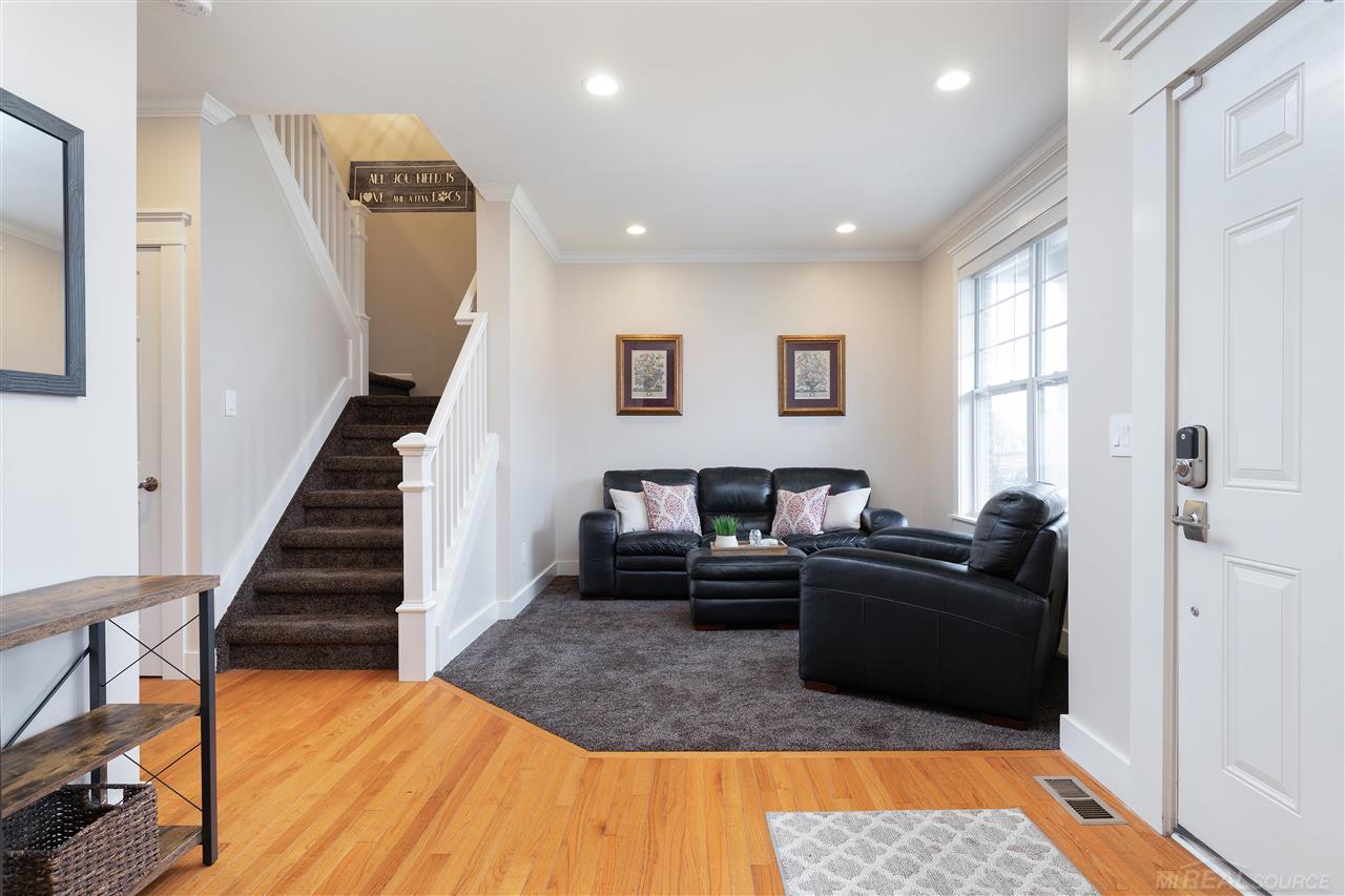 3099 Graham Drive Rochester Hills, MI 48307 - Photo 5 of 49