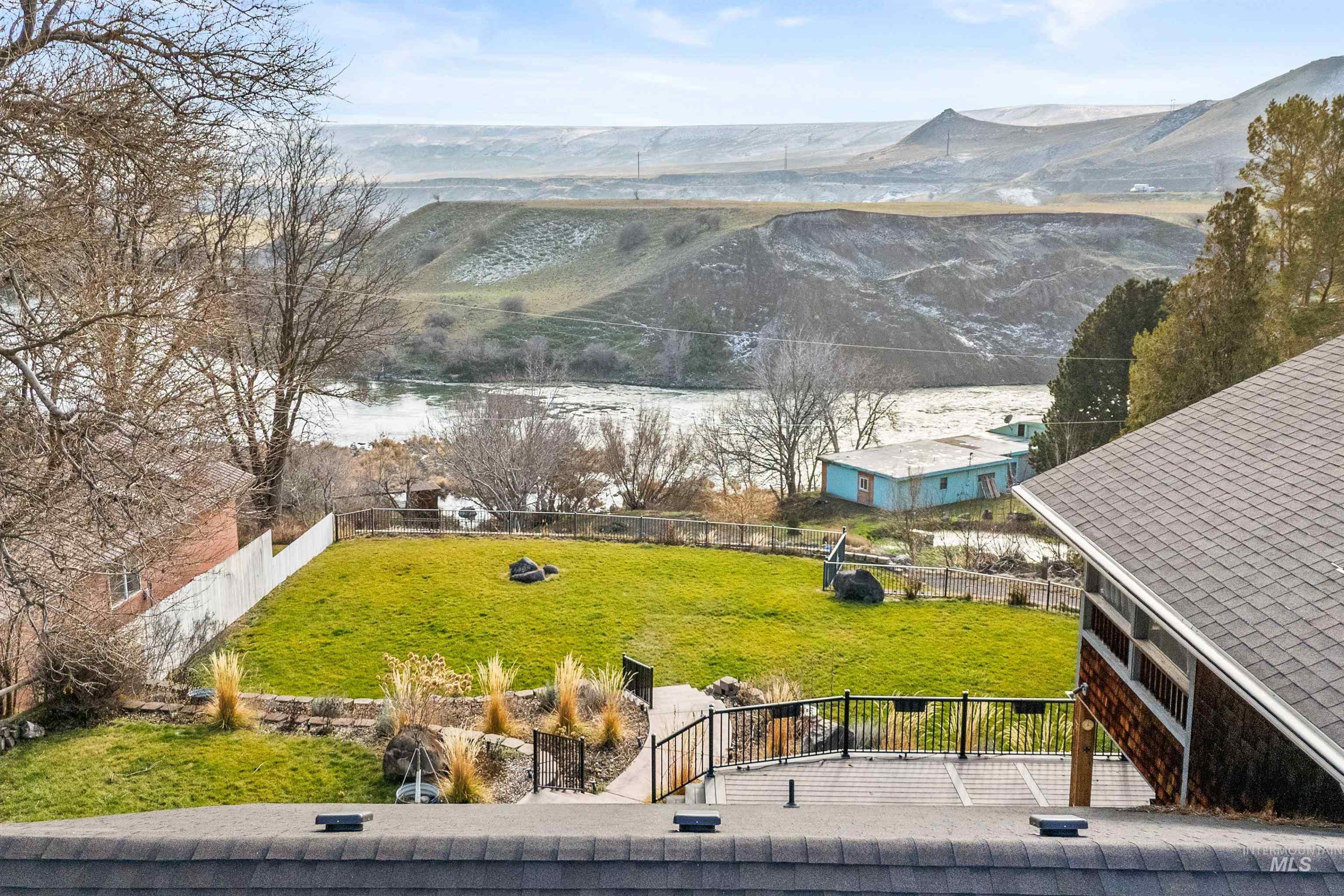 853 Pottery Road Bliss, ID 83314 - Photo 33 of 50 View of mountain backdrop