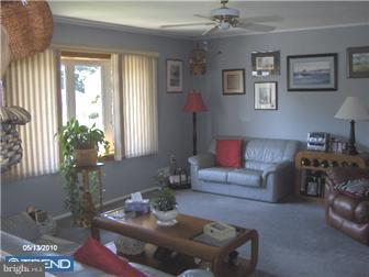 20 Dan Road Hamilton, NJ 08620 - Photo 3 of 12