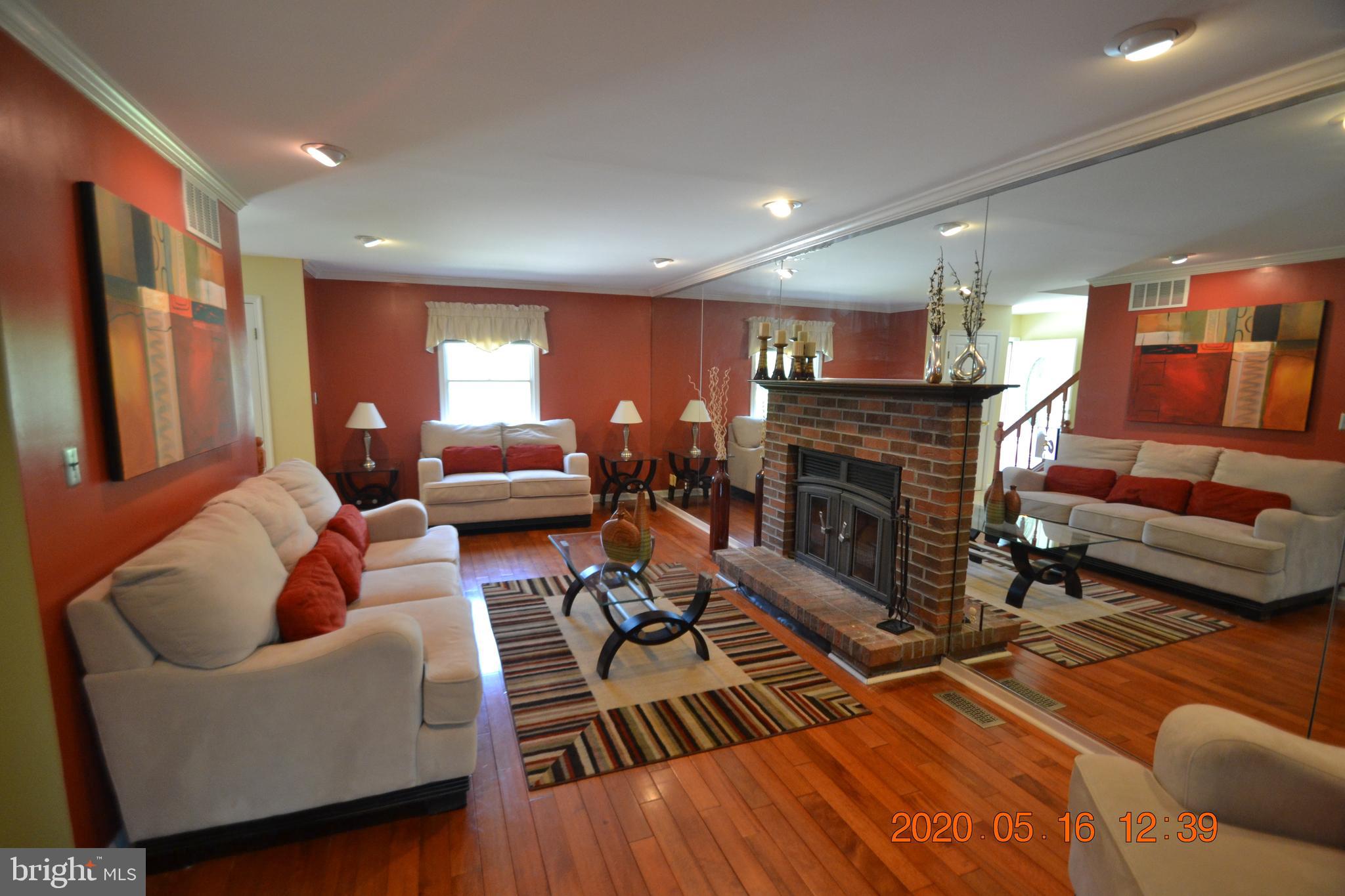 4237 Silver Spring Road Perry Hall, MD 21236 - Photo 11 of 75 Living Room