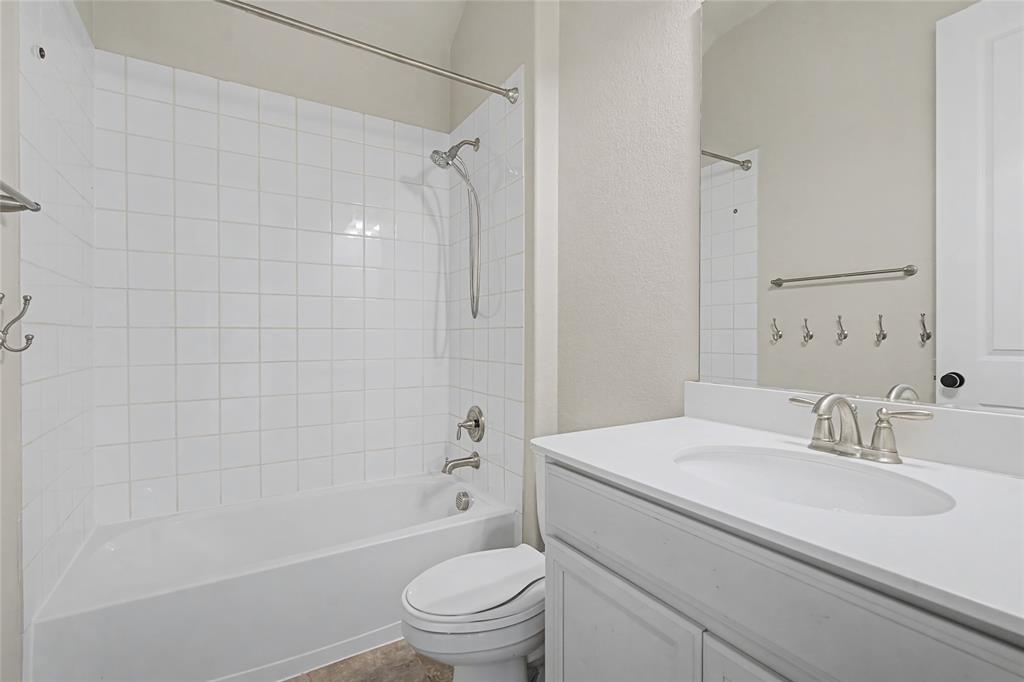 2215 Stanhill Drive Corinth, TX 76210 - Photo 8 of 38