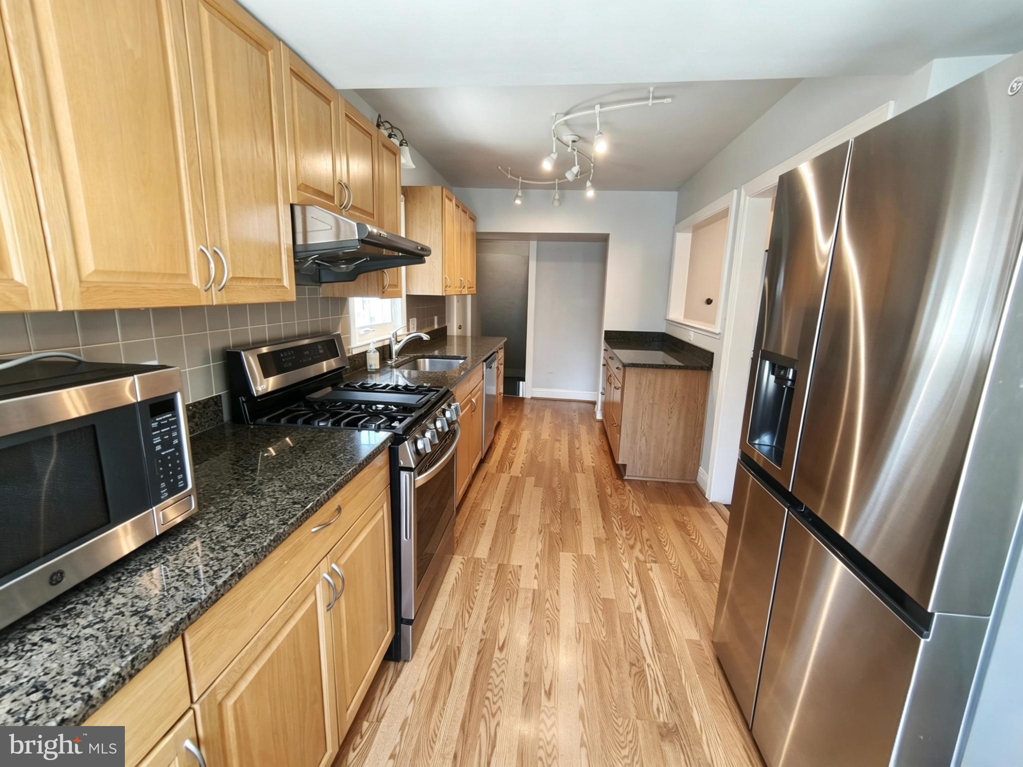 222 Rockglen Road Wynnewood, PA 19096 - Photo 11 of 31