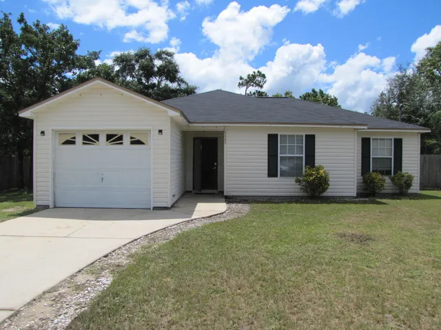 $1,500 | 4803 Young Road, Crestview, FL 32539