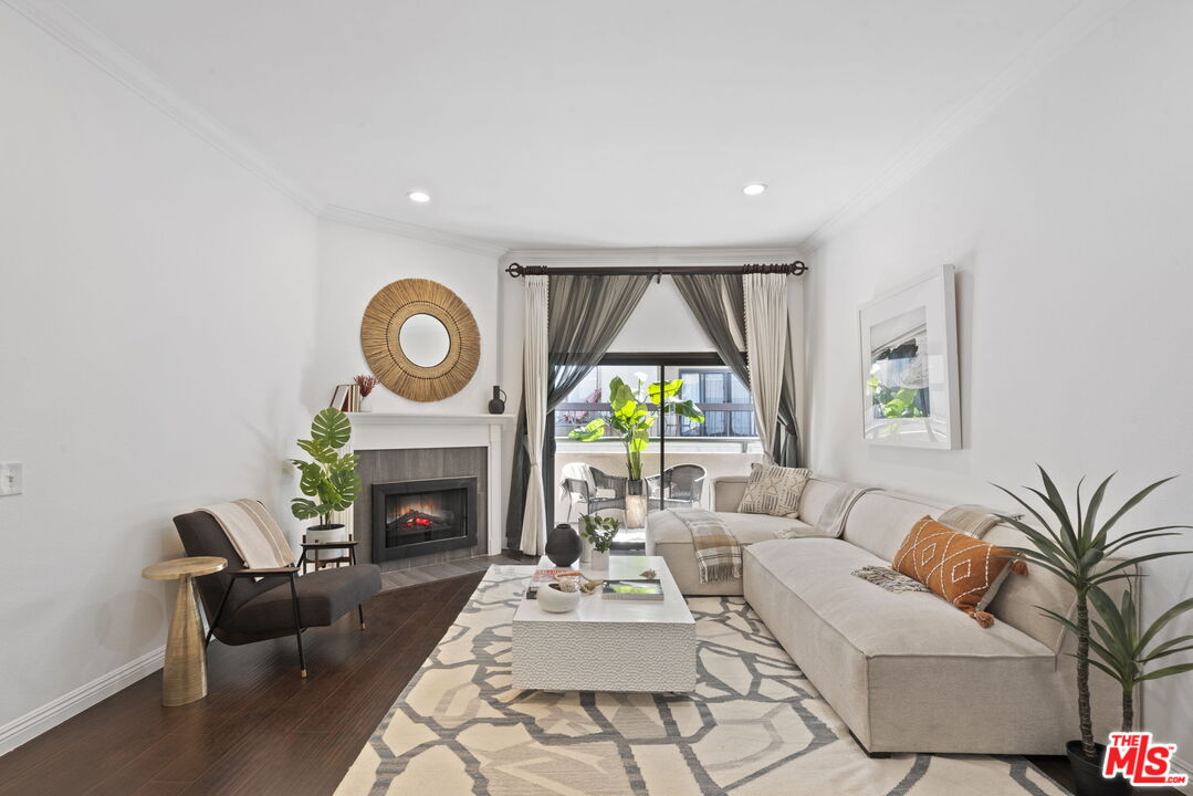 8300 Manitoba Street, Unit 234 Playa del Rey, CA 90293 - Photo 2 of 18