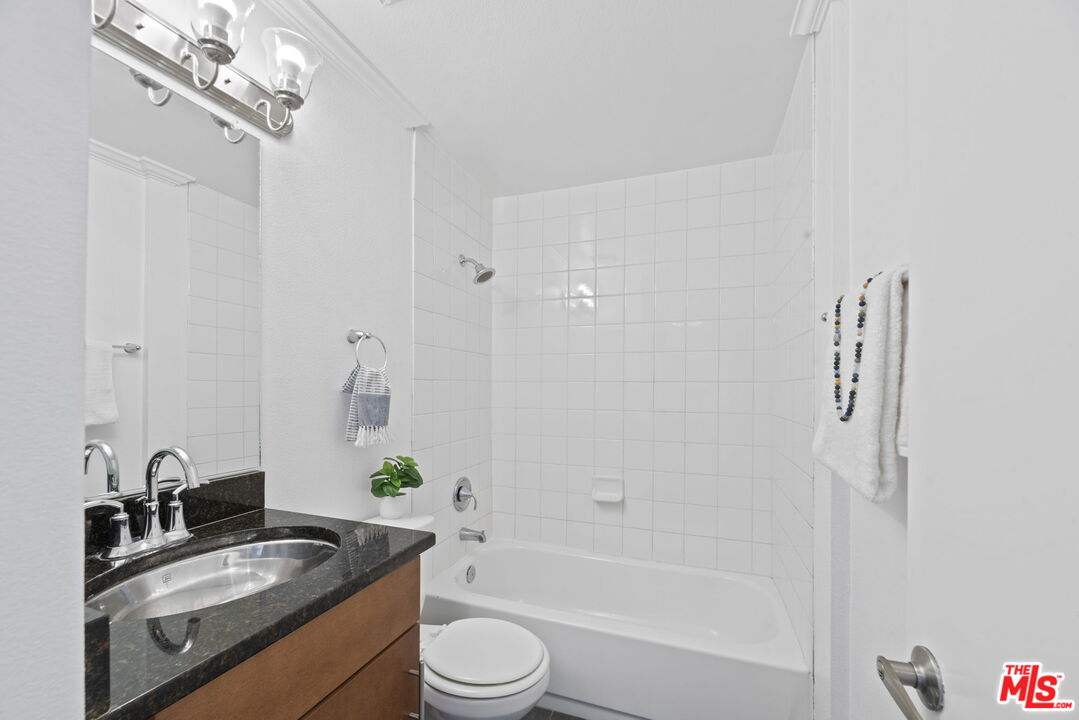 8300 Manitoba Street, Unit 234 Playa del Rey, CA 90293 - Photo 10 of 18