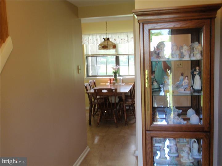 100 Home Road Hatboro, PA 19040 - Photo 3 of 25 Hallway