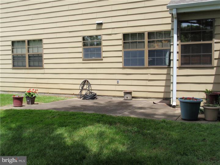 100 Home Road Hatboro, PA 19040 - Photo 23 of 25 Patio