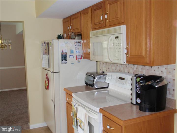 100 Home Road Hatboro, PA 19040 - Photo 9 of 25 Kitchen