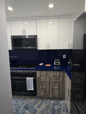 $385,000 | 606 Northwest 107th Avenue, Unit 11B, Miami, FL 33172