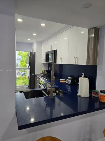 $385,000 | 606 Northwest 107th Avenue, Unit 11B, Miami, FL 33172