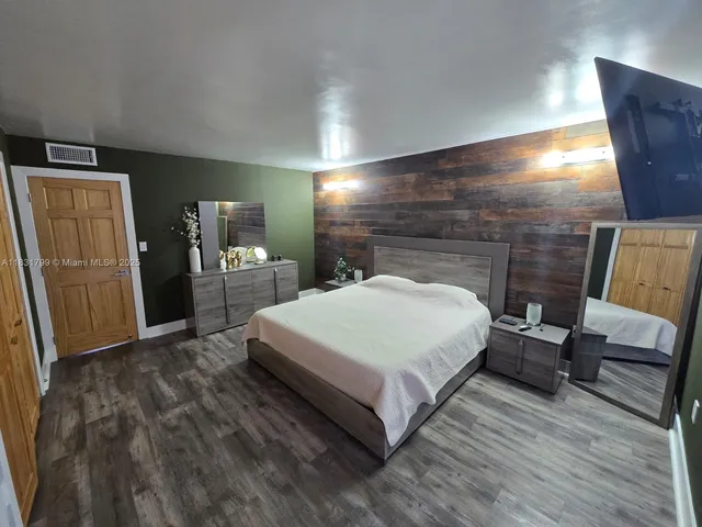 $385,000 | 606 Northwest 107th Avenue, Unit 11B, Miami, FL 33172