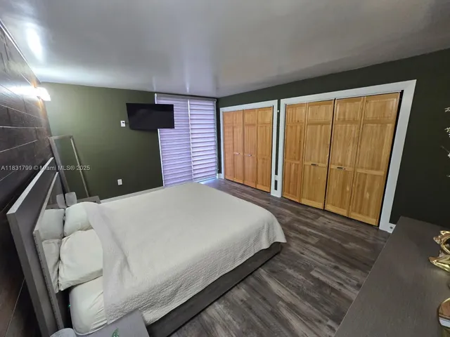 $385,000 | 606 Northwest 107th Avenue, Unit 11B, Miami, FL 33172