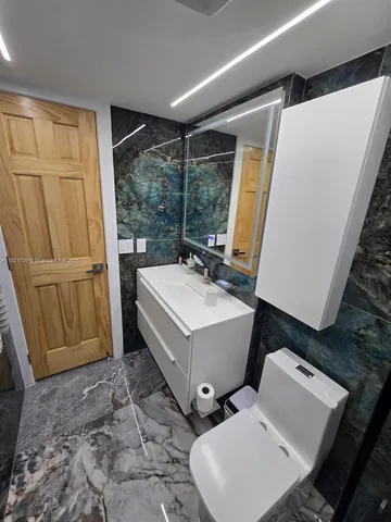 $385,000 | 606 Northwest 107th Avenue, Unit 11B, Miami, FL 33172