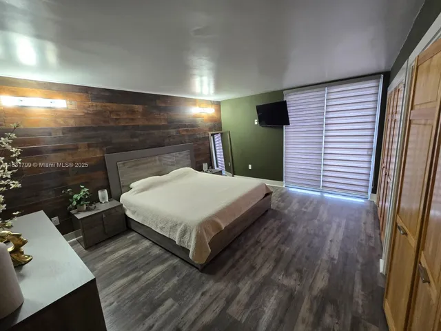 $385,000 | 606 Northwest 107th Avenue, Unit 11B, Miami, FL 33172