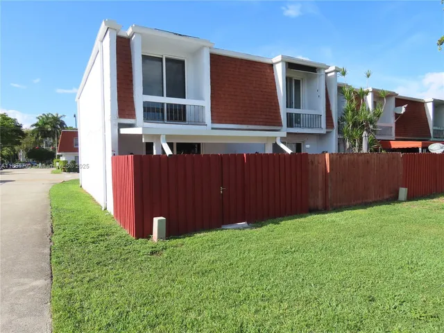 $385,000 | 606 Northwest 107th Avenue, Unit 11B, Miami, FL 33172