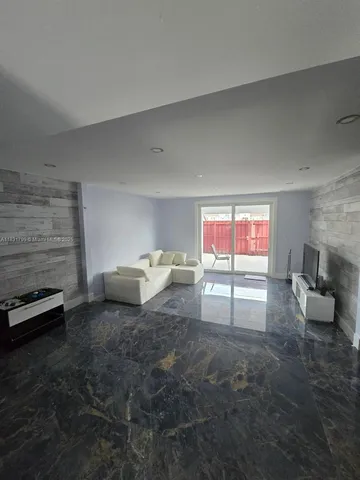 $385,000 | 606 Northwest 107th Avenue, Unit 11B, Miami, FL 33172