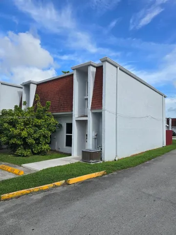 $385,000 | 606 Northwest 107th Avenue, Unit 11B, Miami, FL 33172