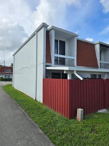 $385,000 | 606 Northwest 107th Avenue, Unit 11B, Miami, FL 33172