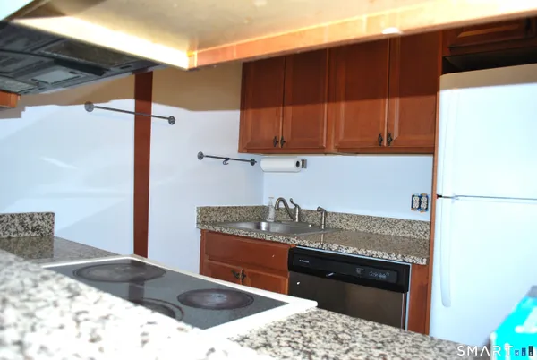 $2,800 | 87 Glenbrook Road, Unit 7G, Stamford, CT 06902