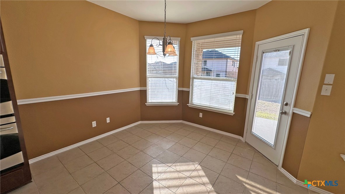 5203 Willamette Lane Killeen, TX 76549 - Photo 22 of 48 a view of an empty room with a window