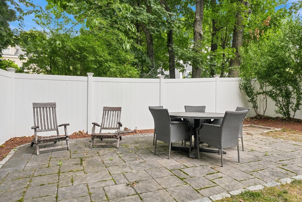 18 Rosegate Road Needham, MA 02494 - Photo 37 of 41