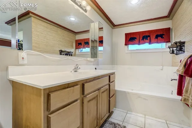 $795,000 | 27875 County Farm Road, Pueblo, CO 81006