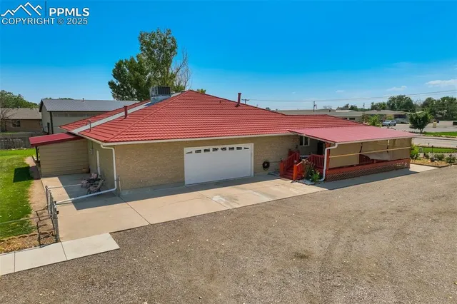 $795,000 | 27875 County Farm Road, Pueblo, CO 81006