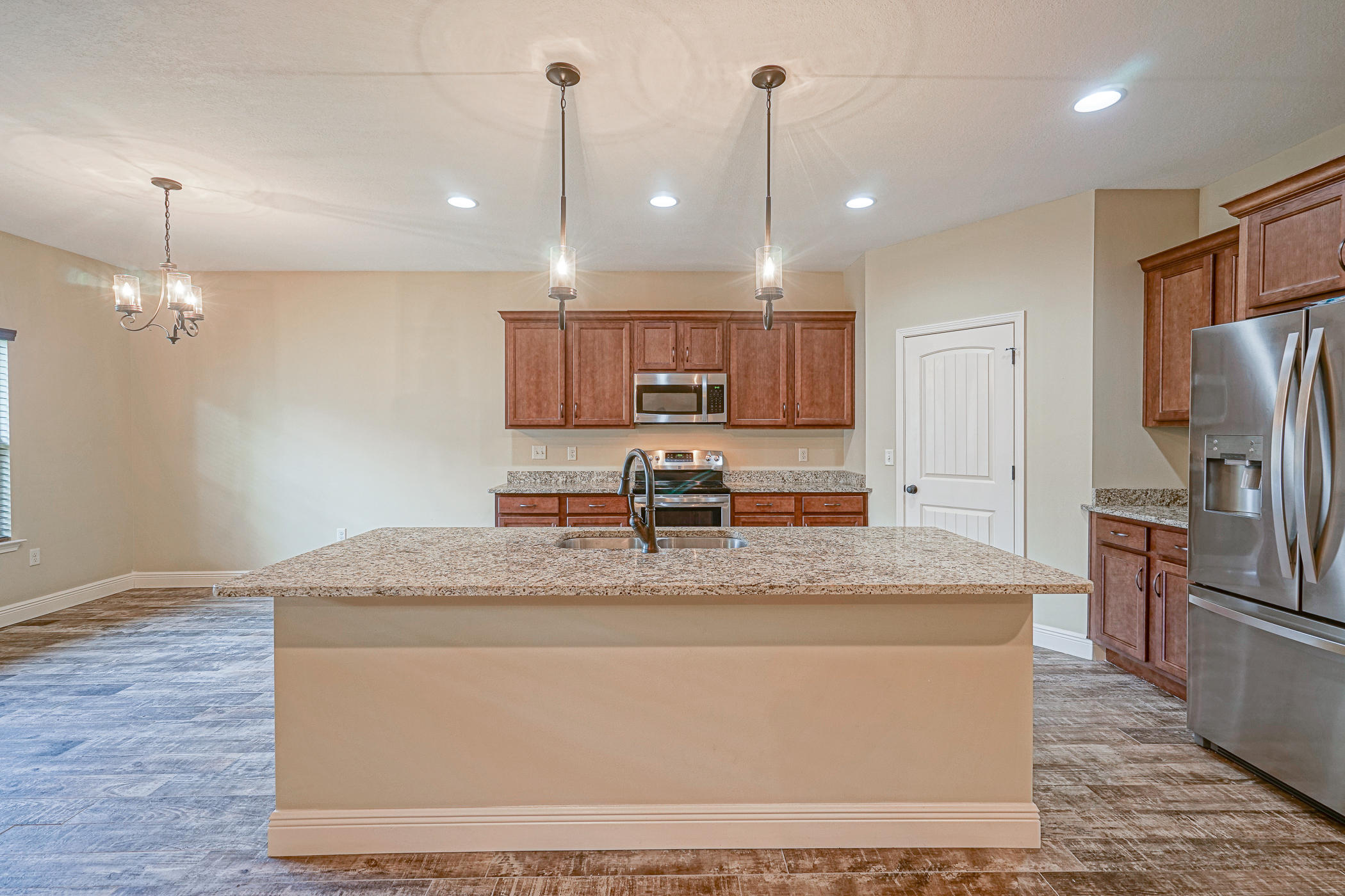 195 Ridge Drive Crestview, FL 32536 - Photo 13 of 35 195 Ridge Drive-16