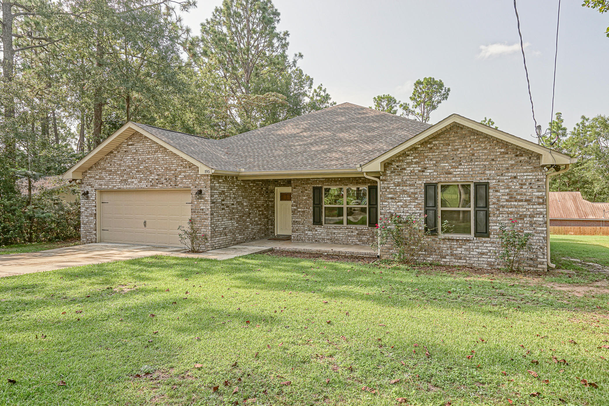 195 Ridge Drive Crestview, FL 32536 - Photo 3 of 35 195 Ridge Drive-4