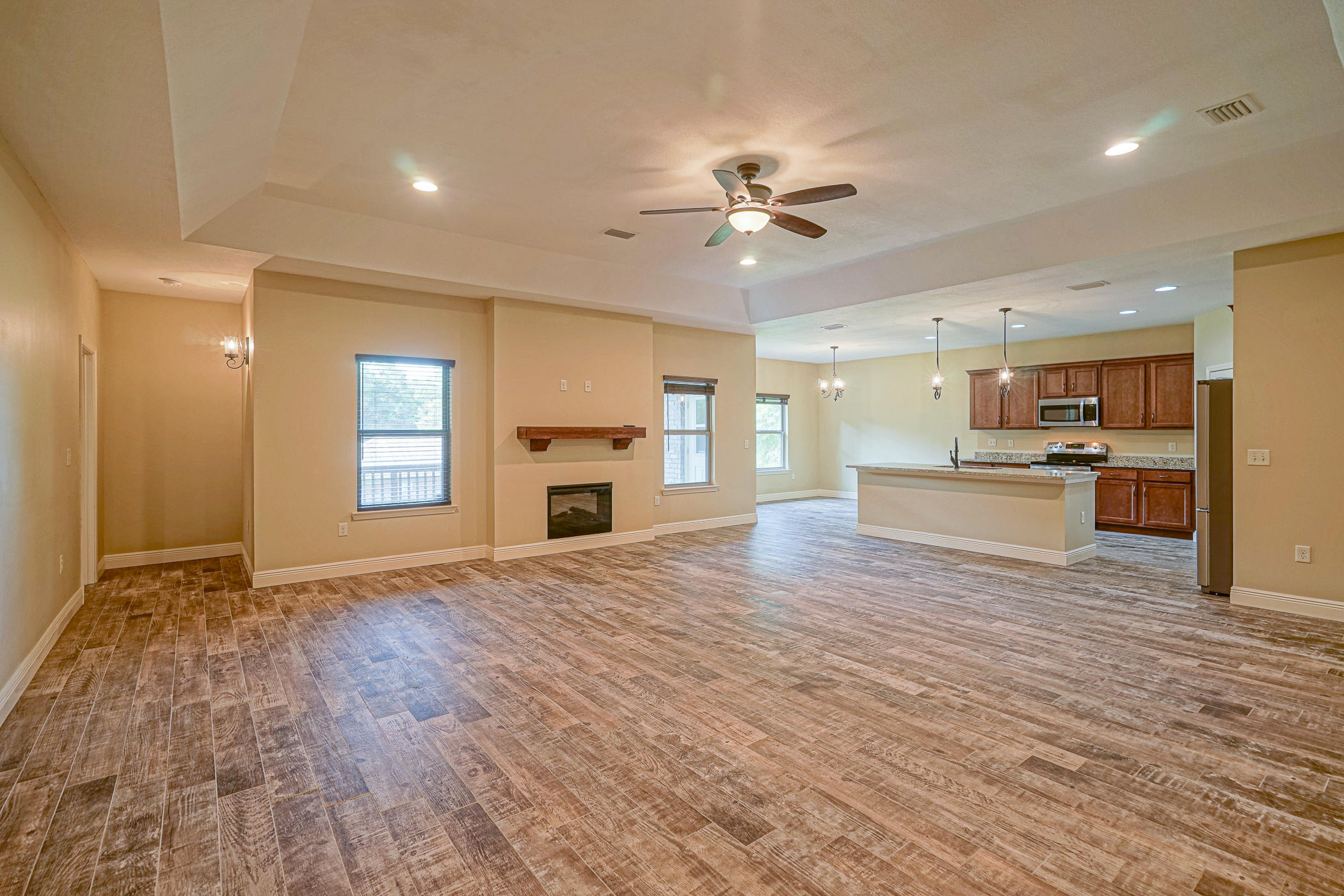 195 Ridge Drive Crestview, FL 32536 - Photo 9 of 35 195 Ridge Drive-12