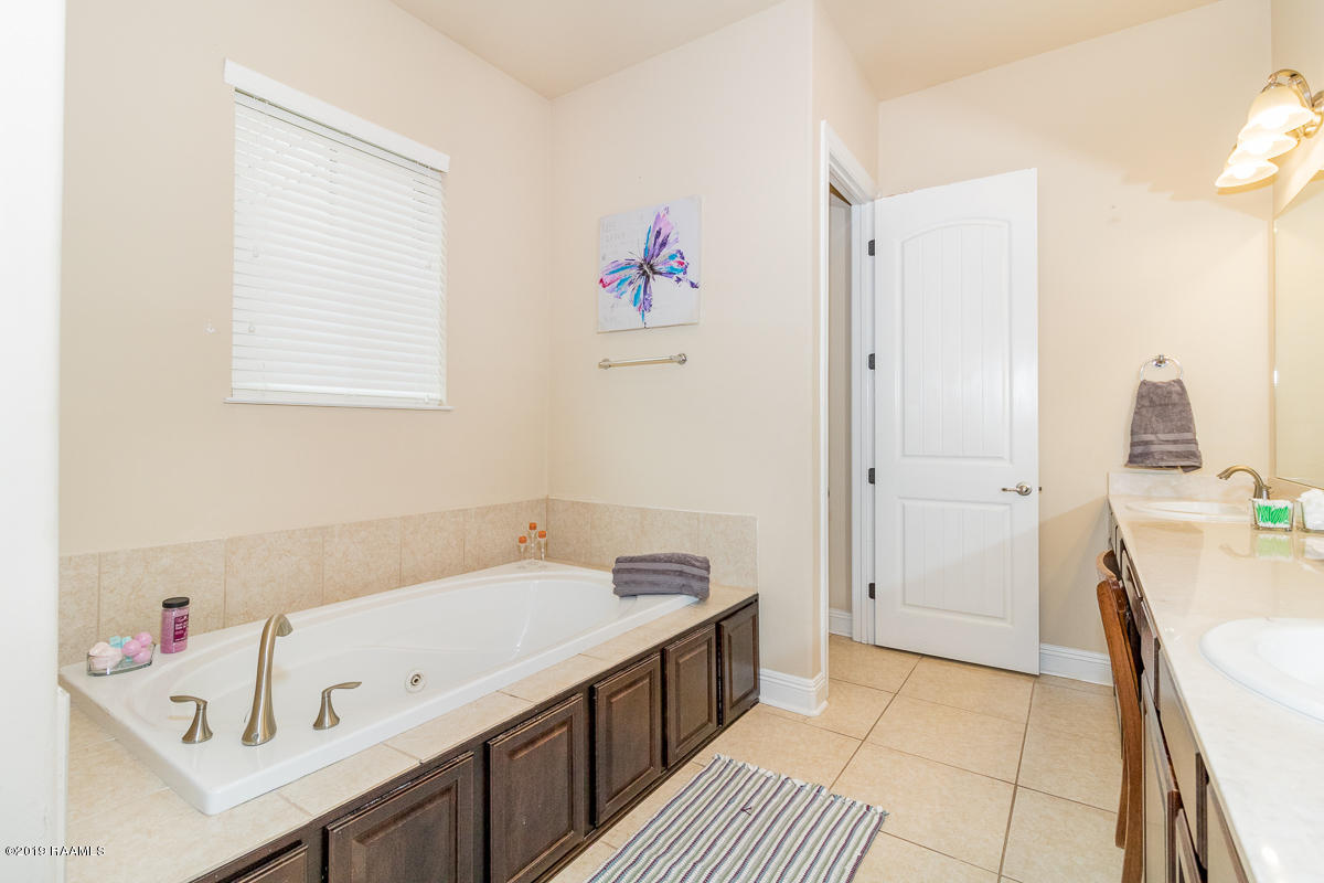 603 Harbor Road Youngsville, LA 70592 - Photo 11 of 19 Gallery Image 11