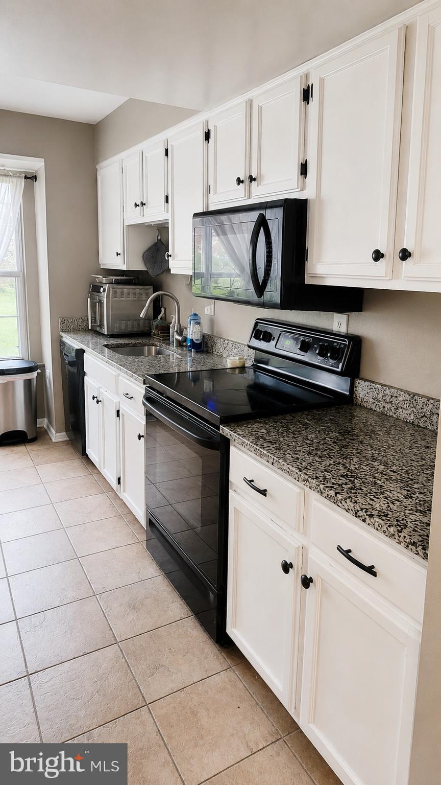 15370 Inlet Place Dumfries, VA 22025 - Photo 5 of 30 Kitchen