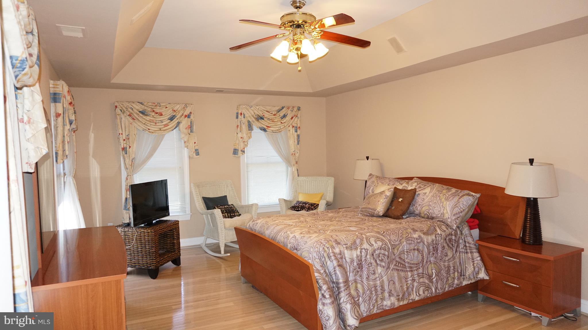 9412 Spruce Tree Circle Bethesda, MD 20814 - Photo 12 of 29 Bath (Master)