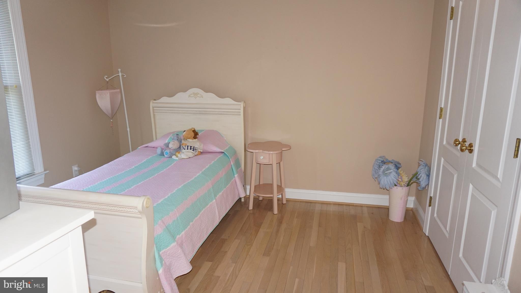 9412 Spruce Tree Circle Bethesda, MD 20814 - Photo 20 of 29 Bedroom 2.