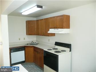 133 Golf Road Darby, PA 19023 - Photo 2 of 12 Kitchen