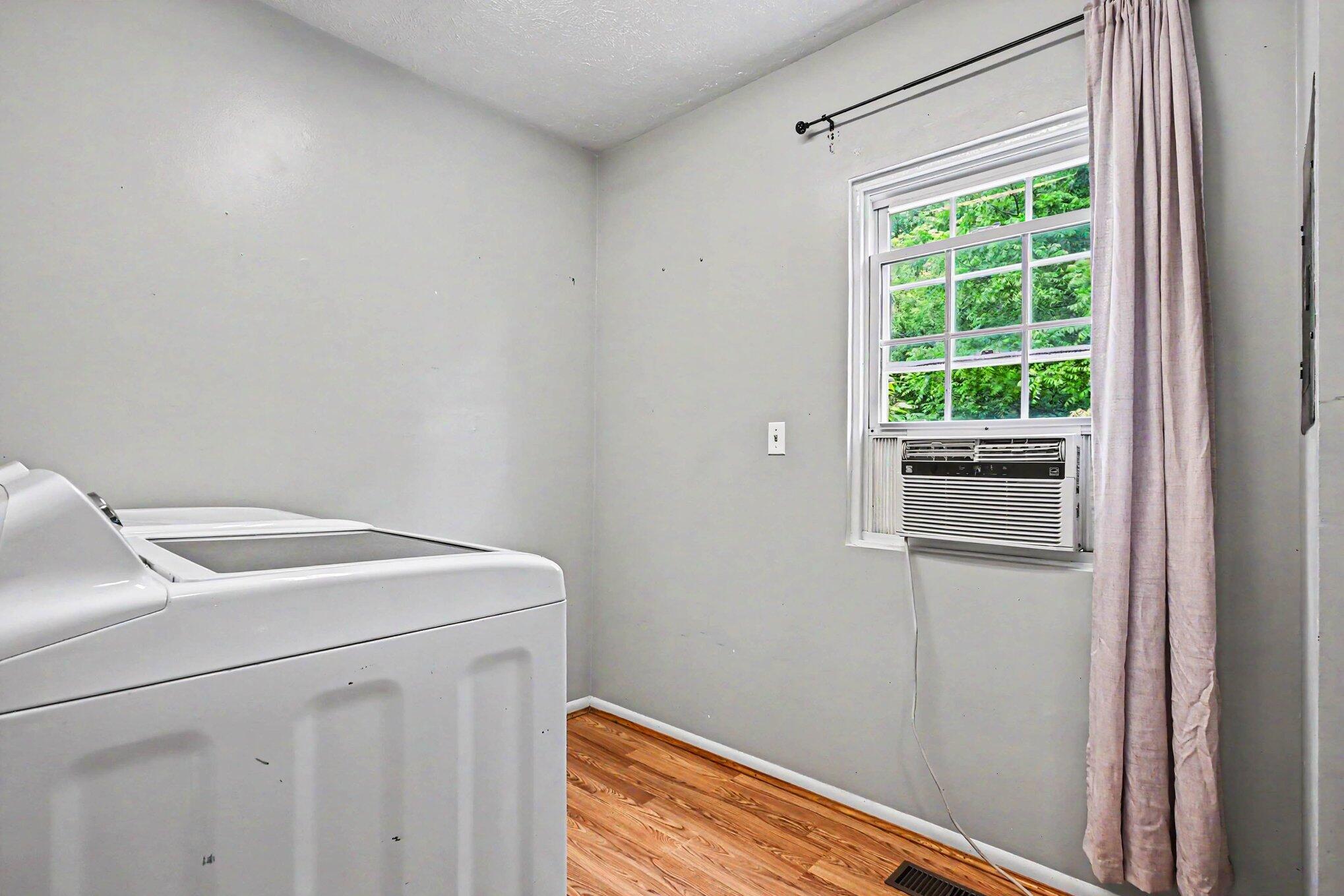 115 McClung Road La Porte, IN 46350 - Photo 17 of 31 a utility room with dryer and washer