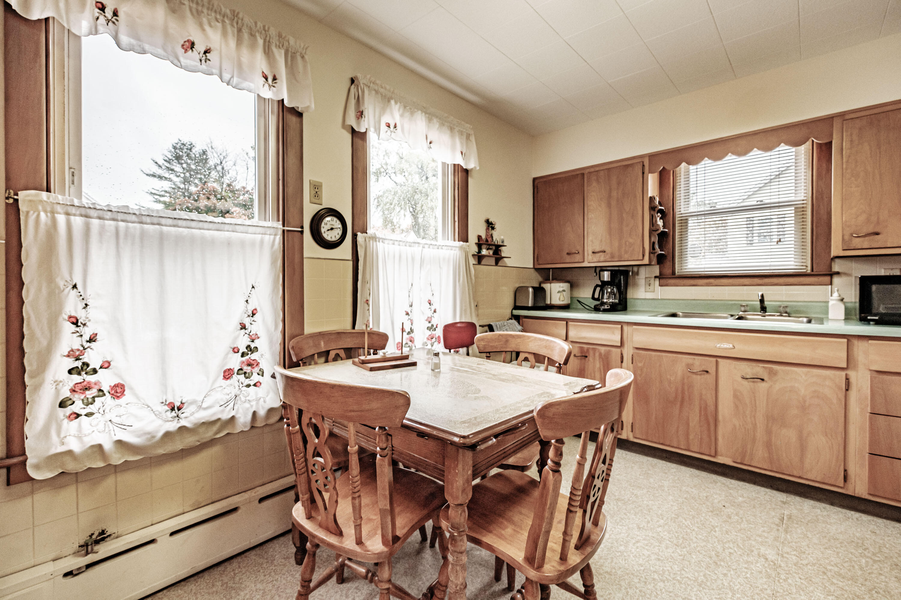 140 Spring Street Westbrook, ME 04092 - Photo 11 of 48 20211026gp-61010