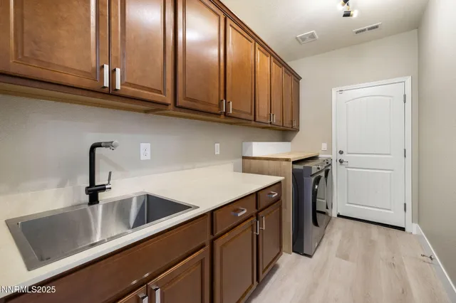 $1,199,999 | 1120 University Park Court, Reno, NV 89512