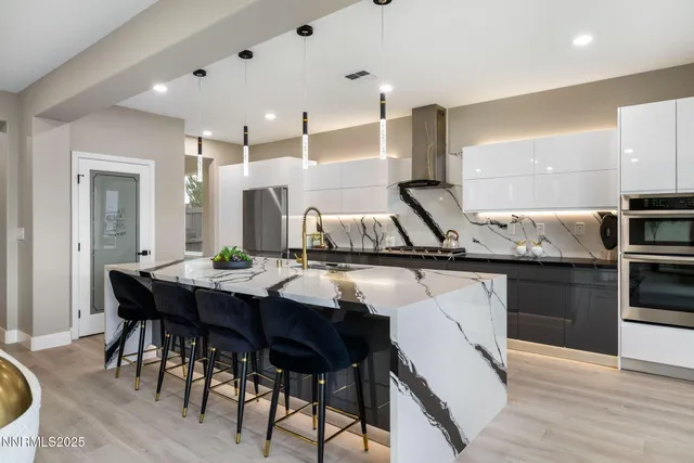 $1,199,999 | 1120 University Park Court, Reno, NV 89512