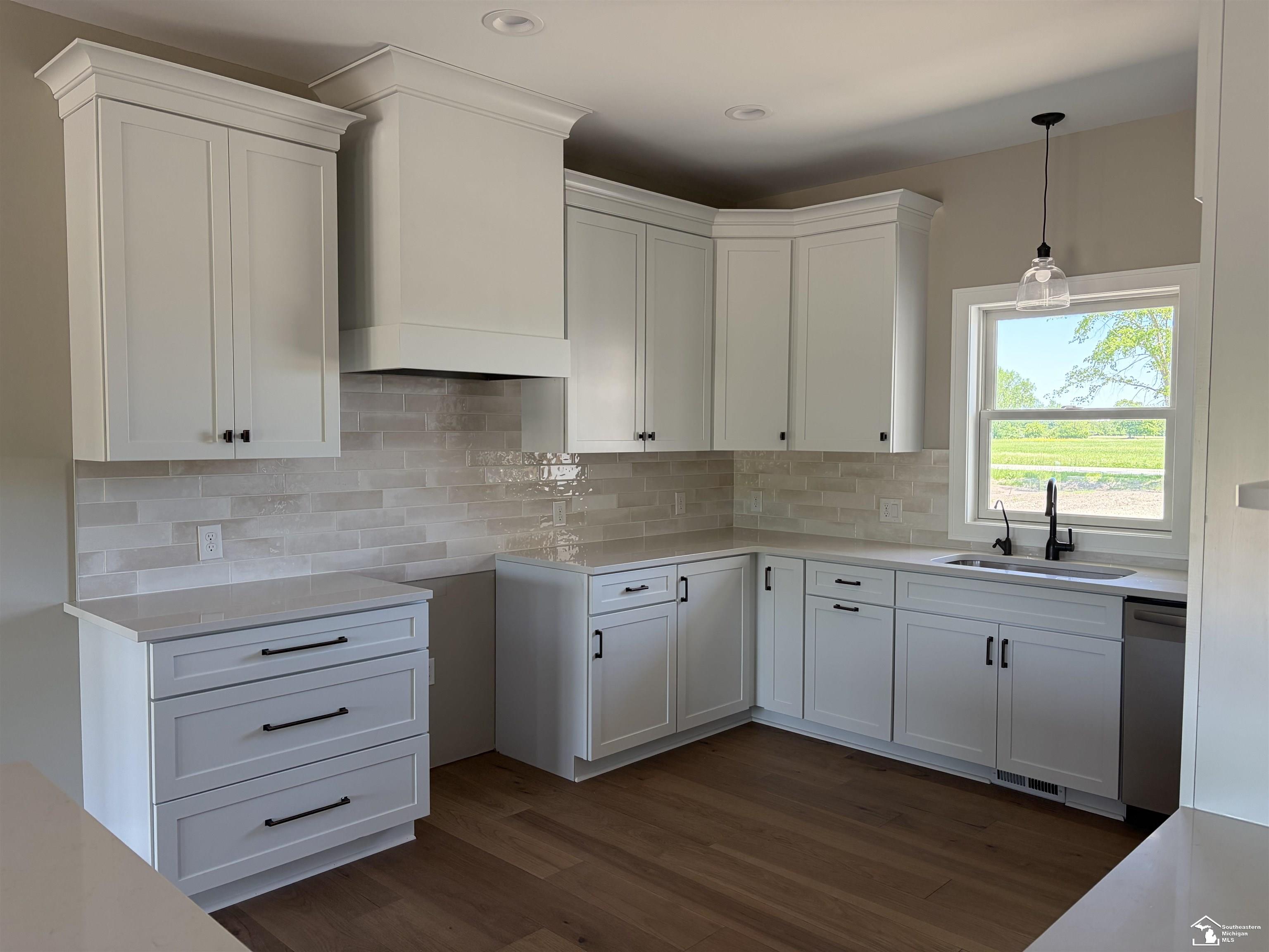 8551 Grafton Road Newport, MI 48166 - Photo 10 of 22
