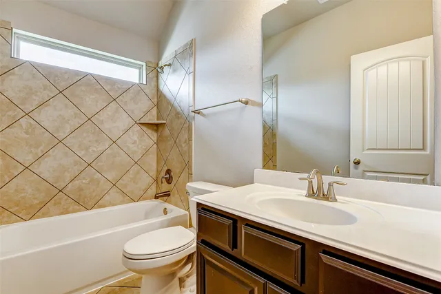 $3,100 | 19015 Blue Valley Lane, Manvel, TX 77578