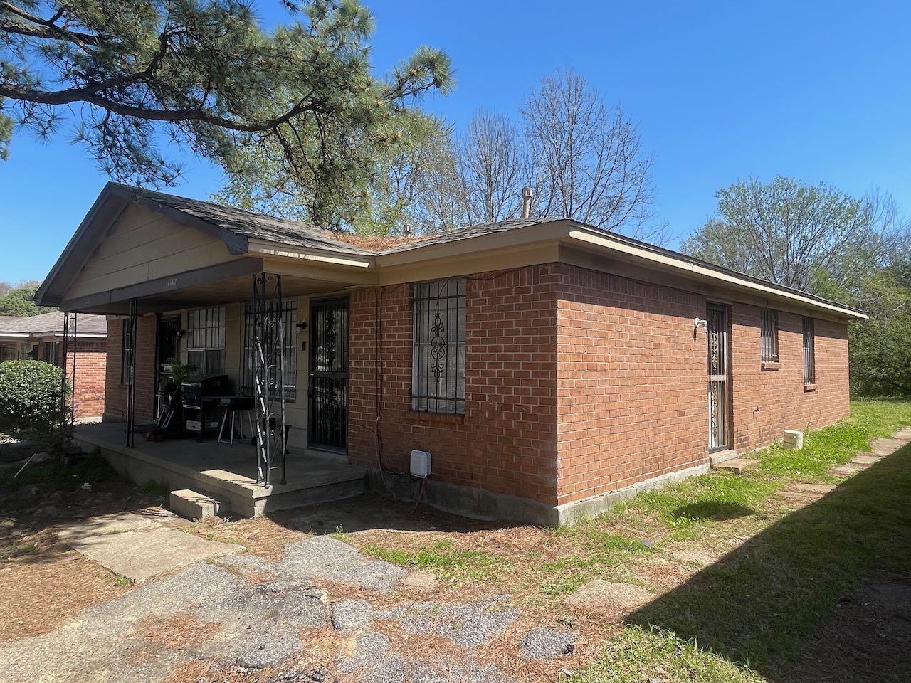 4460 Sumners Wells Road Memphis, TN 38118 - Photo 3 of 9 View of home's exterior with brick siding